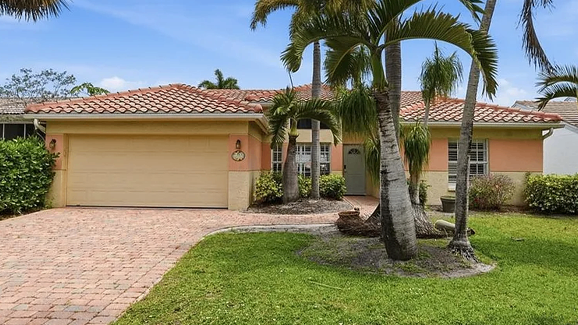 Single-family home in Emerald Lakes, North Naples, Florida