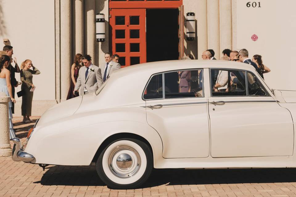 Wedding limo insurance in Southwest Florida - 1960 Rolls Royce chauffeured wedding transportation insured by Insurance Specialists